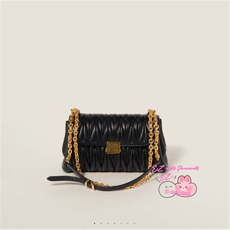 miu miu matelasse 肩 背包